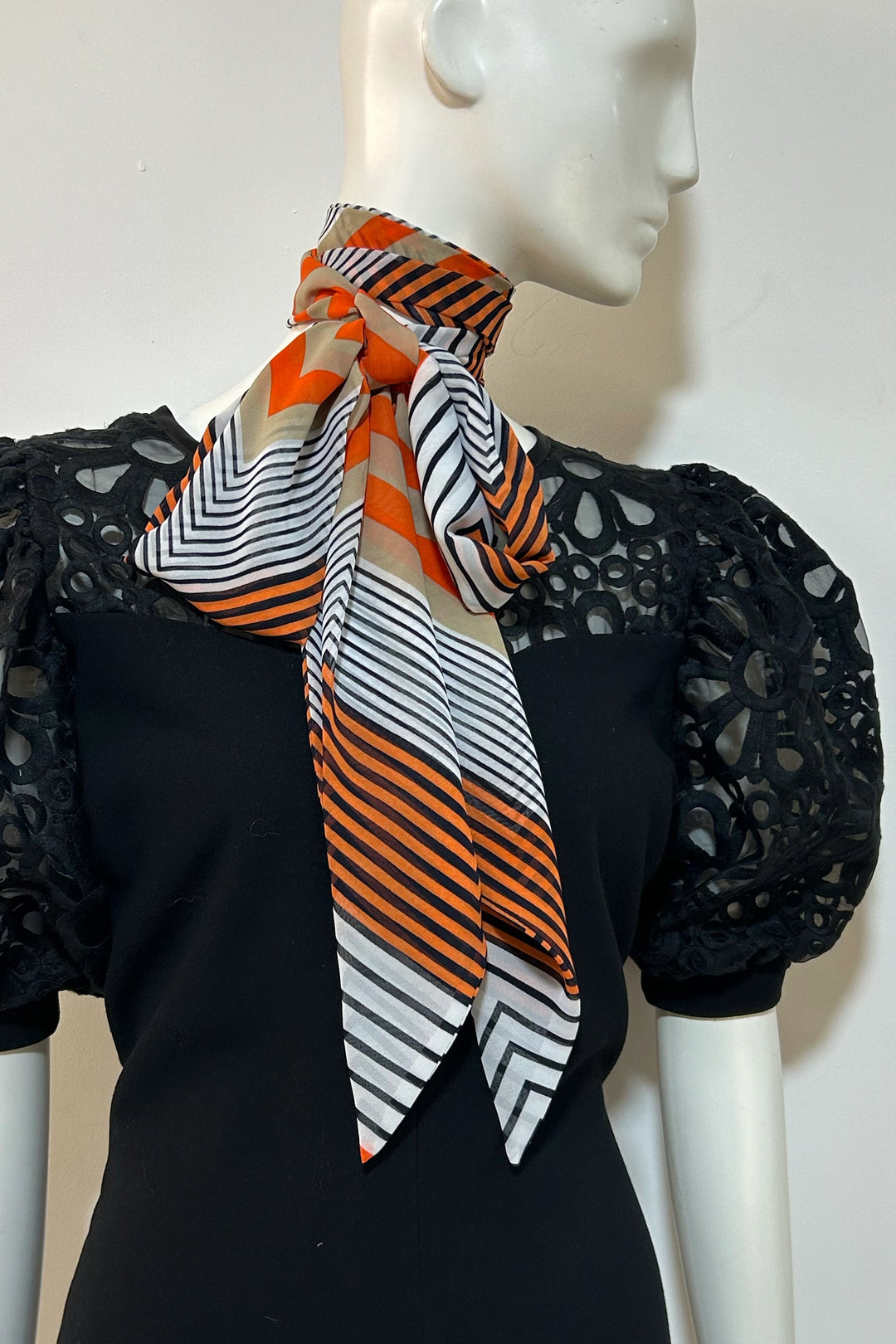Tyler Scarf in Zigzag Print