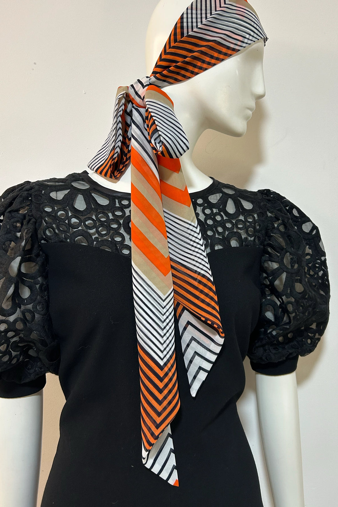 Tyler Scarf in Zigzag Print