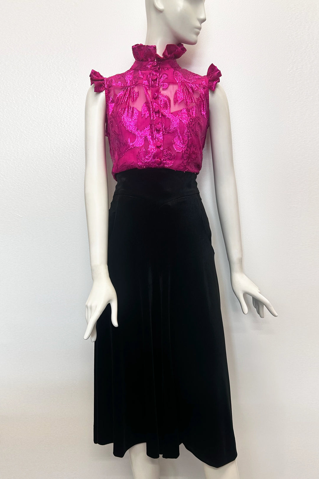 Evie Sleeveless Blouse