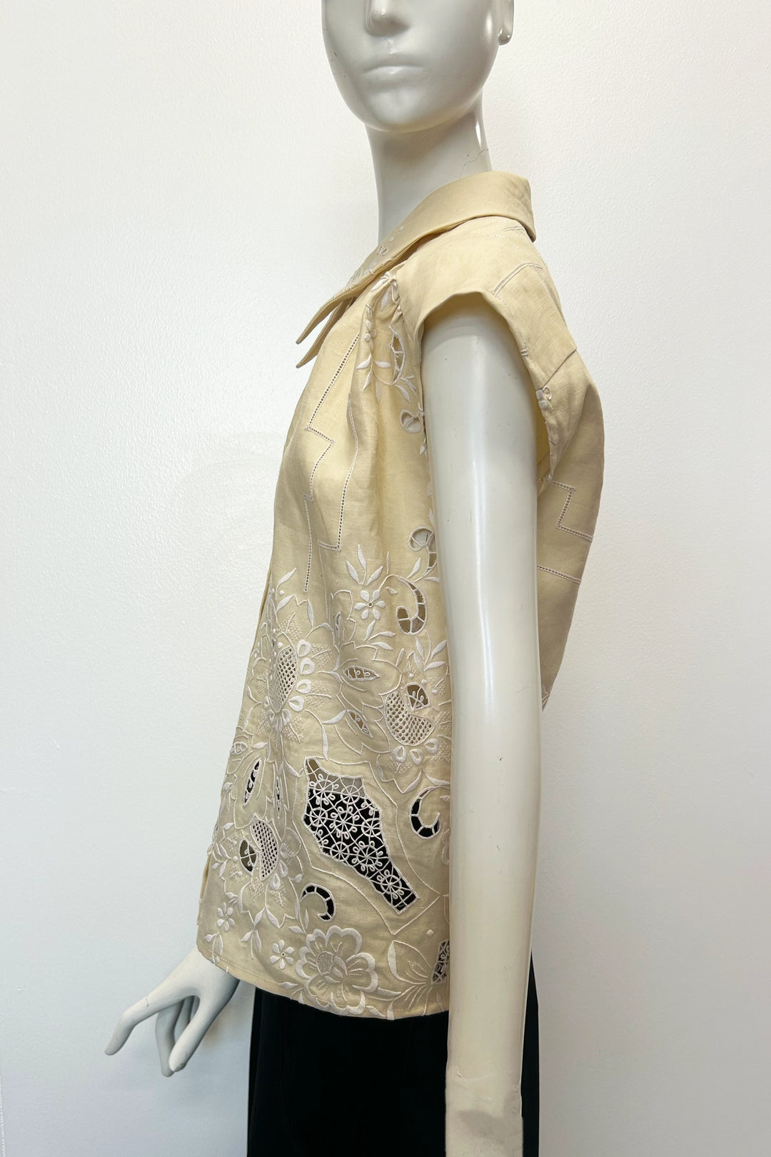 Kitt Blouse in Butterscotch Embroidered Linen