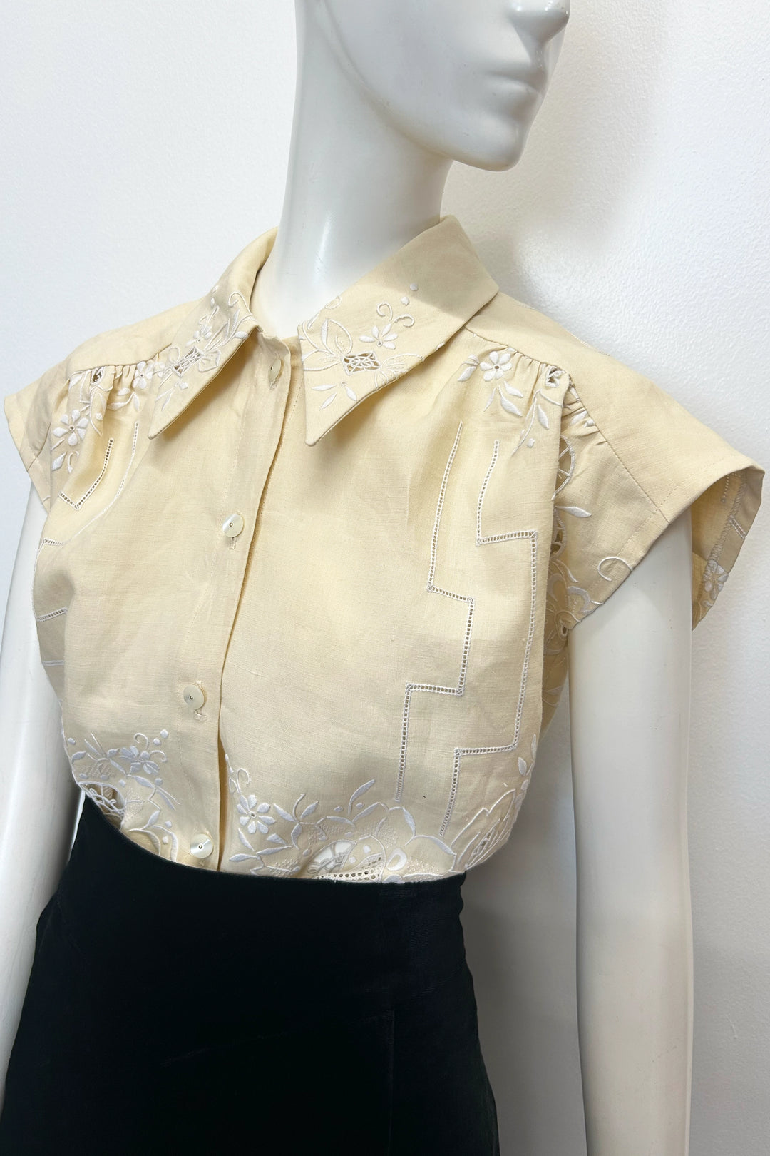 Kitt Blouse in Butterscotch Embroidered Linen